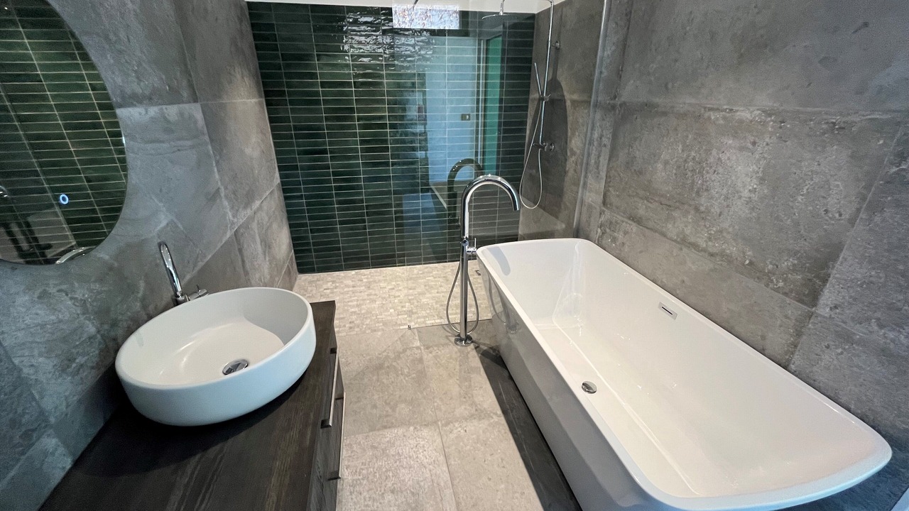 Photo of Bathroom in Chateauneuf-de-Gadagne
