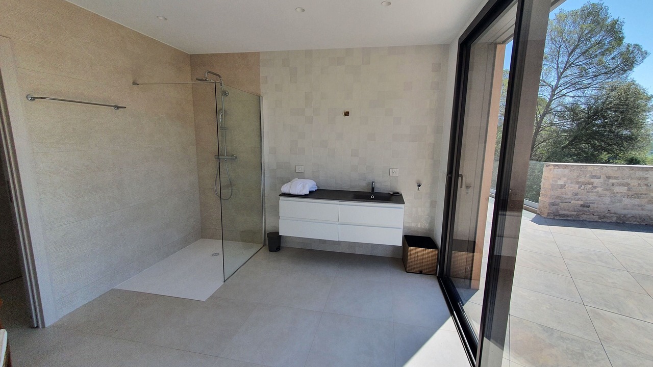 Photo of Bathroom in Trans-en-Provence