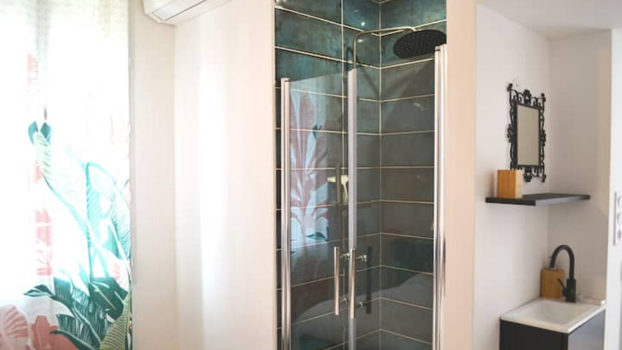 Photo of Bathroom in Orange