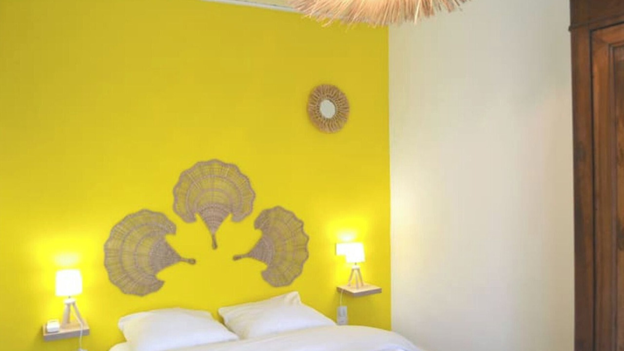 Photo of Bedroom in Orange