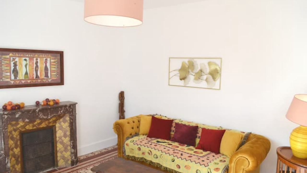 Photo of Livingroom in Orange