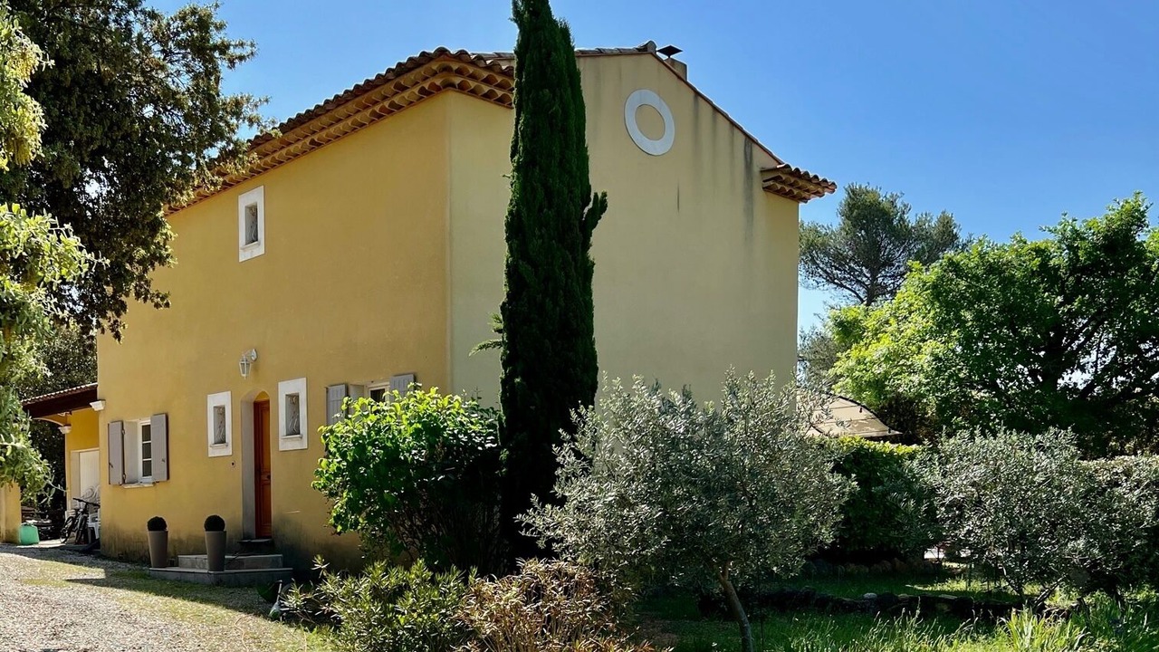 Photo of Outdoor in Jouques