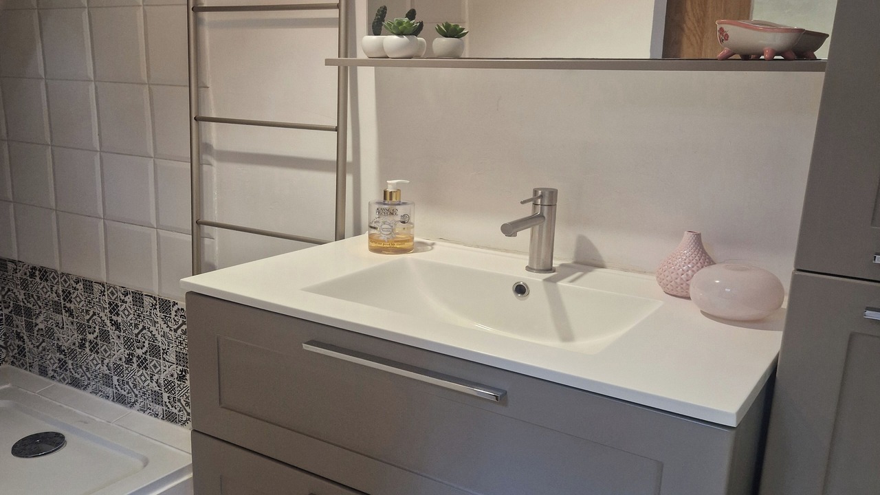Photo of Bathroom in Faucon
