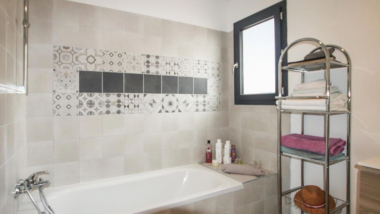 Photo of Bathroom in Caumont-sur-Durance
