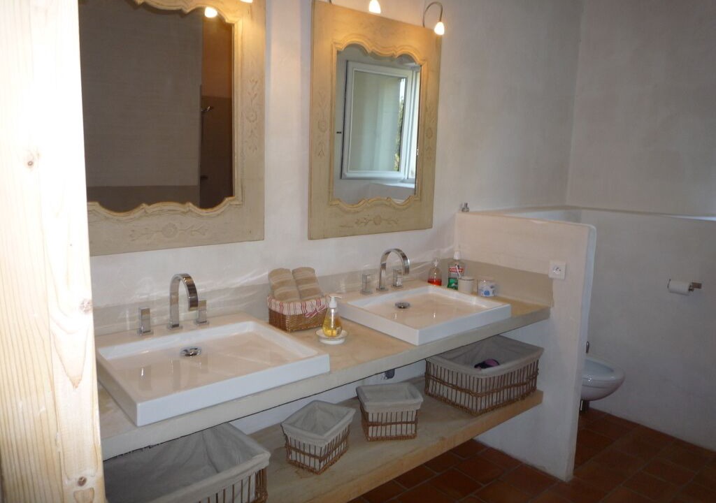Photo of Bathroom in Bonnieux