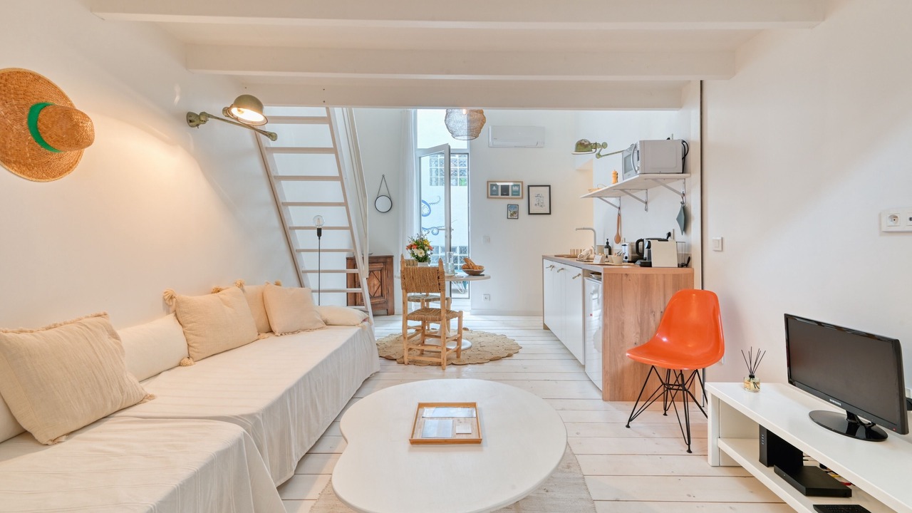 Photo of Livingroom in Bompard