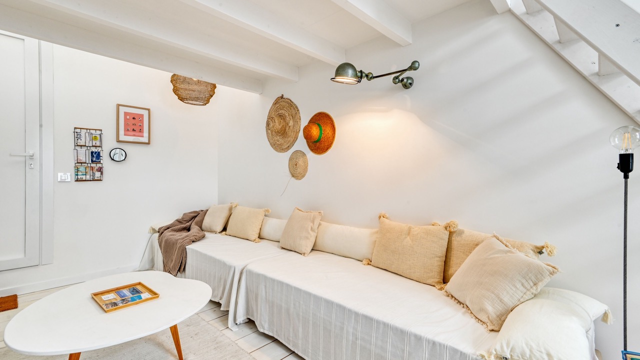 Photo of Livingroom in Bompard