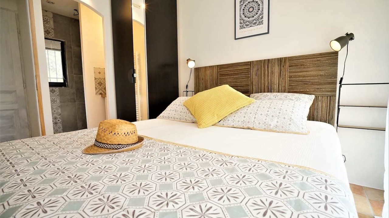 Photo of Bedroom in Goult