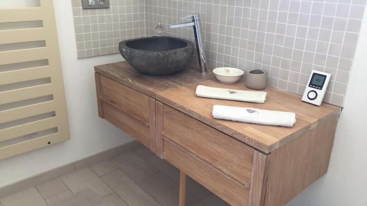 Photo of Bathroom in Lourmarin
