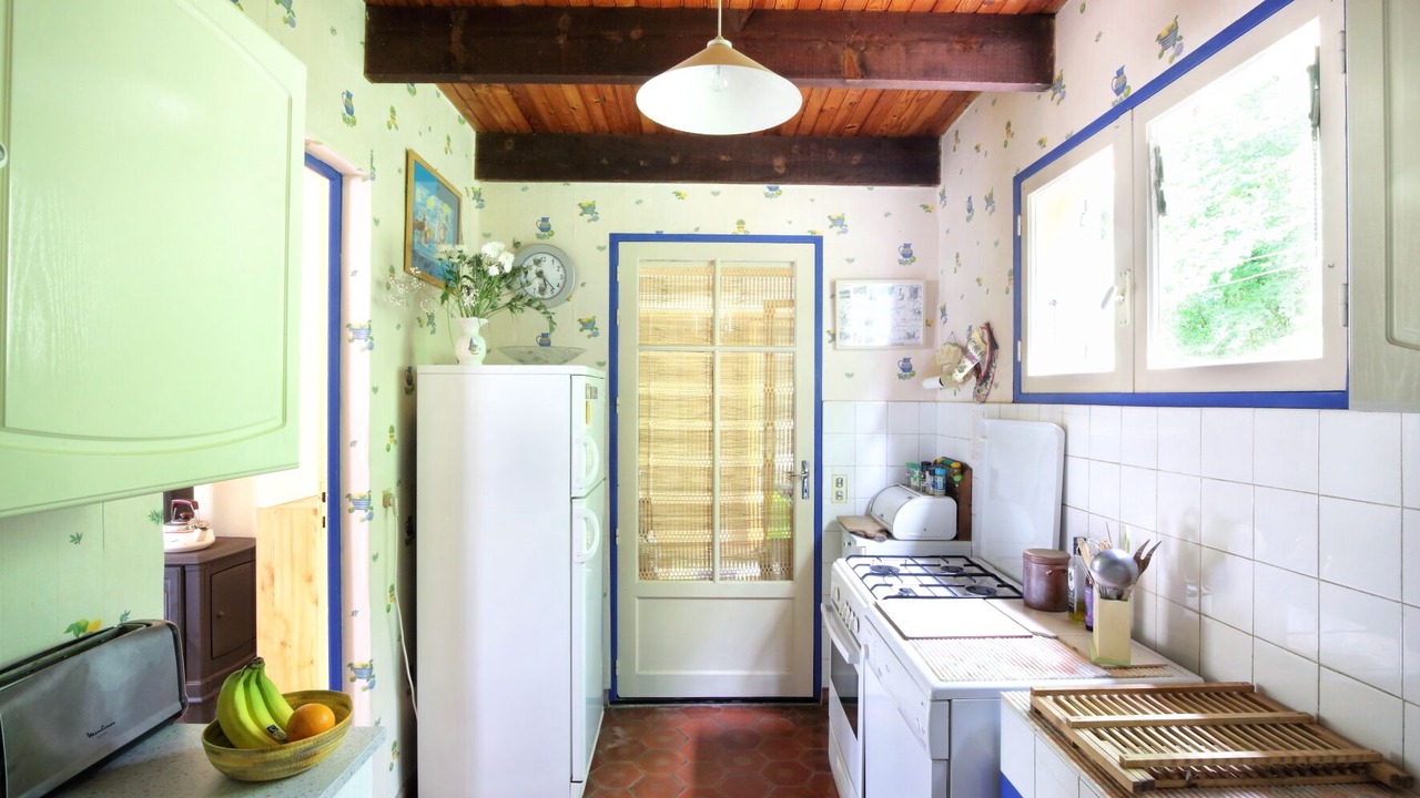 Photo of Kitchen in Saint-Martin-de-Castillon