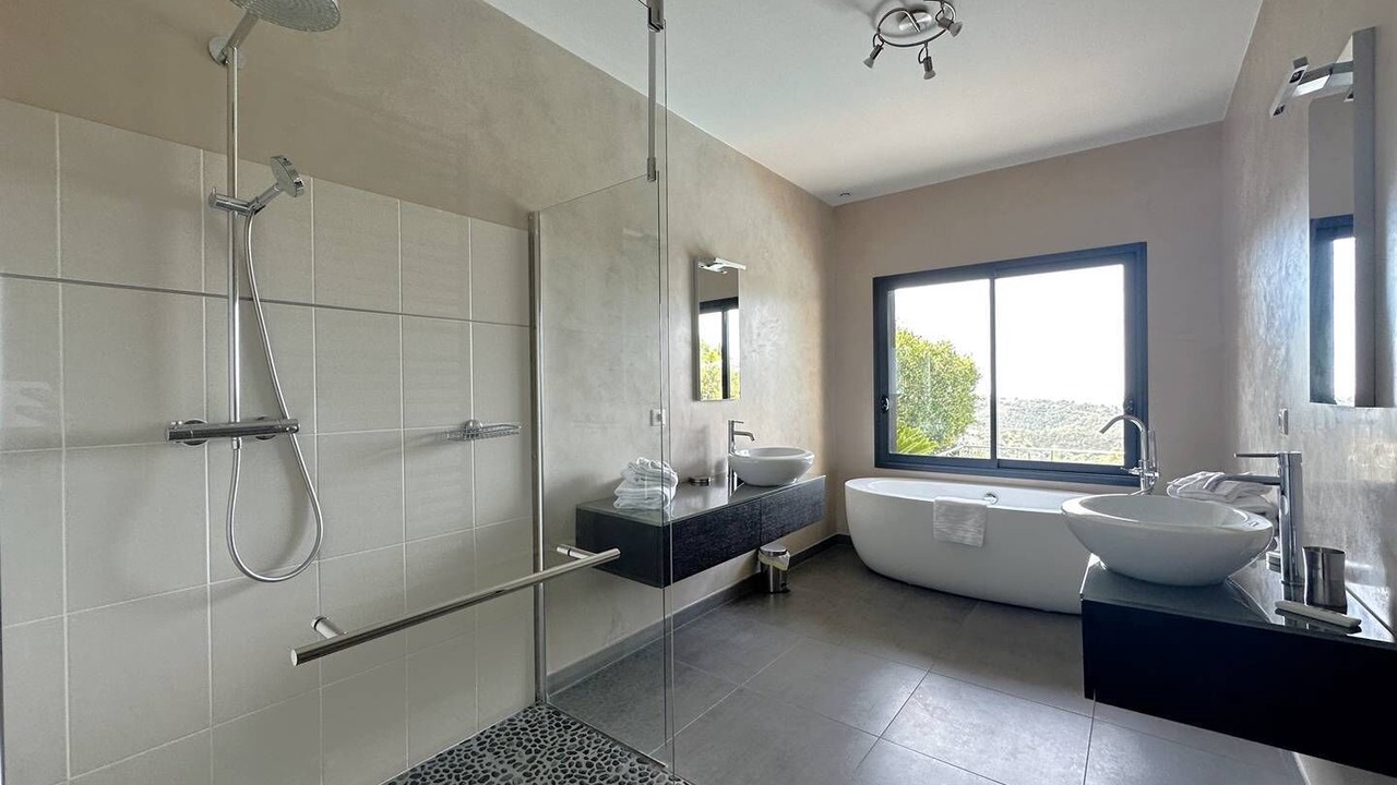 Photo of Bathroom in La Londe-les-Maures