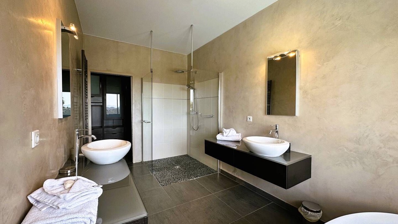 Photo of Bathroom in La Londe-les-Maures