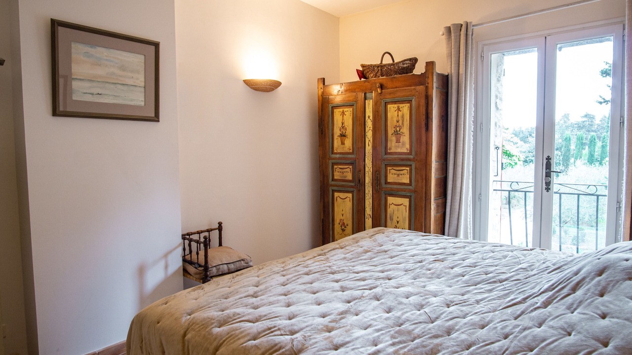 Photo of Bedroom in L'Isle-sur-la-Sorgue