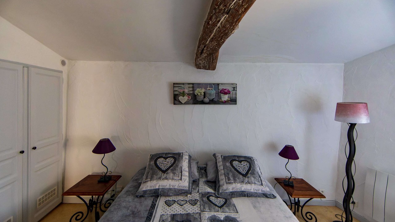 Photo of Bedroom in Cabrieres-d'Avignon