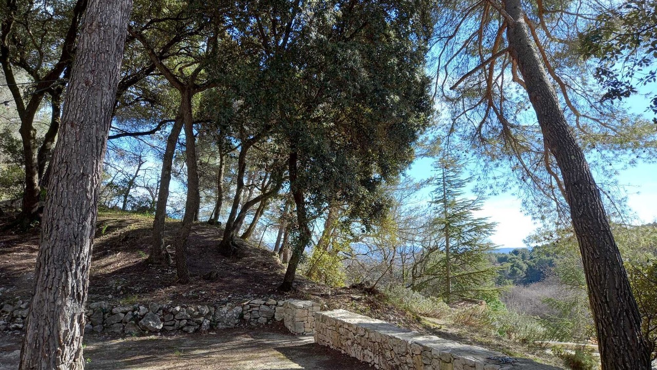 Photo of Outdoor in Eguilles
