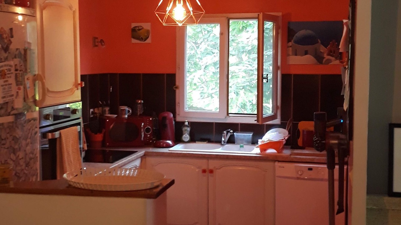 Photo of Kitchen in Comps