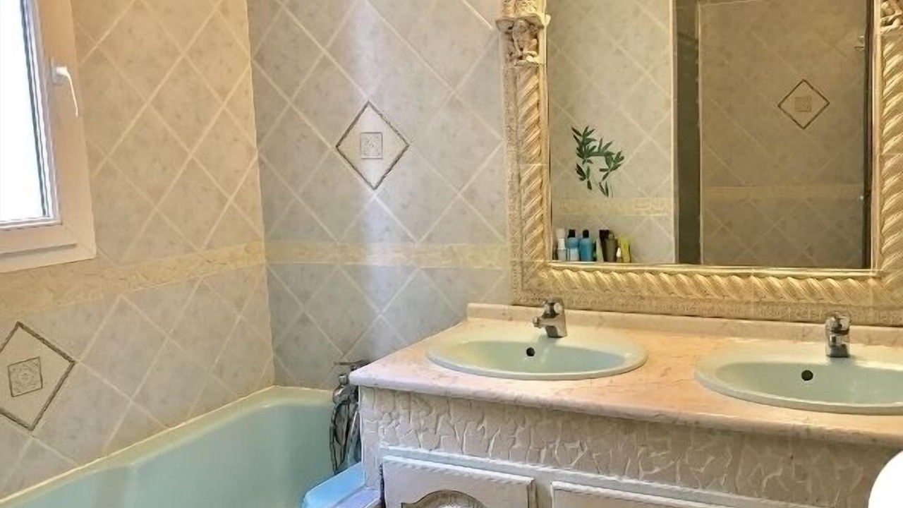 Photo of Bathroom in Beaucaire