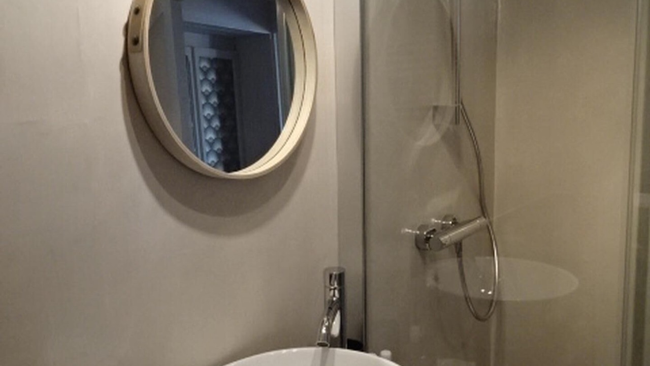 Photo of Bathroom in Venterol