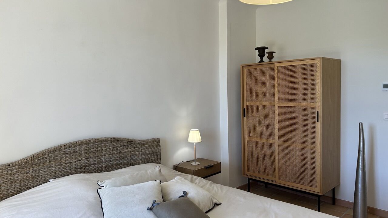 Photo of Bedroom in Rustrel