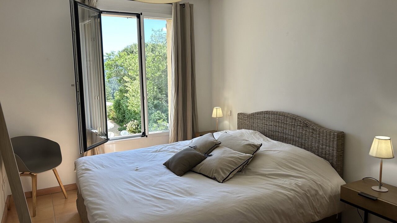 Photo of Bedroom in Rustrel