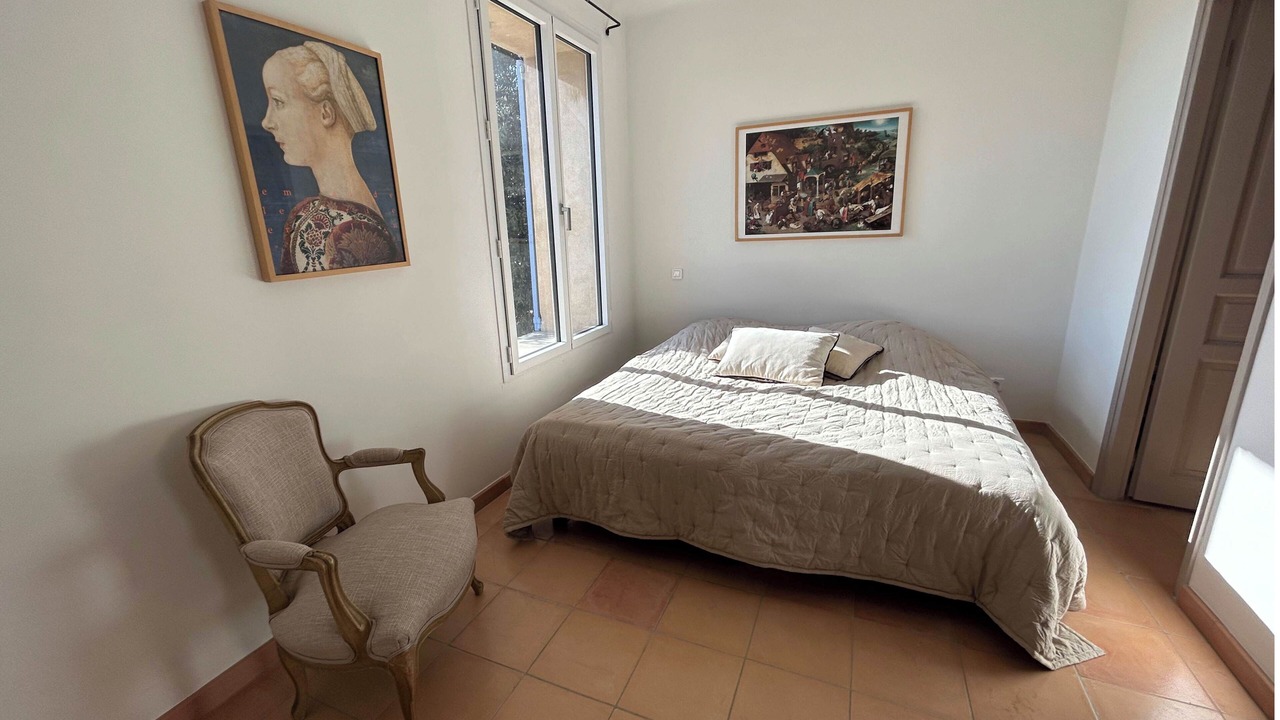 Photo of Bedroom in Rustrel