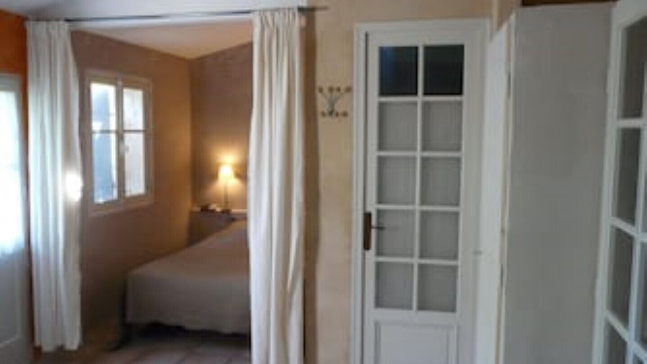 Photo of Bedroom in Rustrel