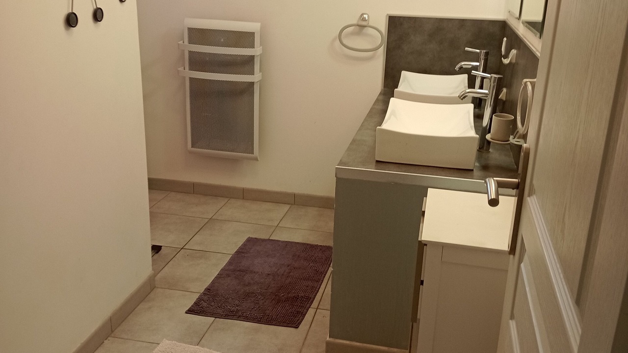 Photo of Bathroom in Saint-Michel-l'Observatoire