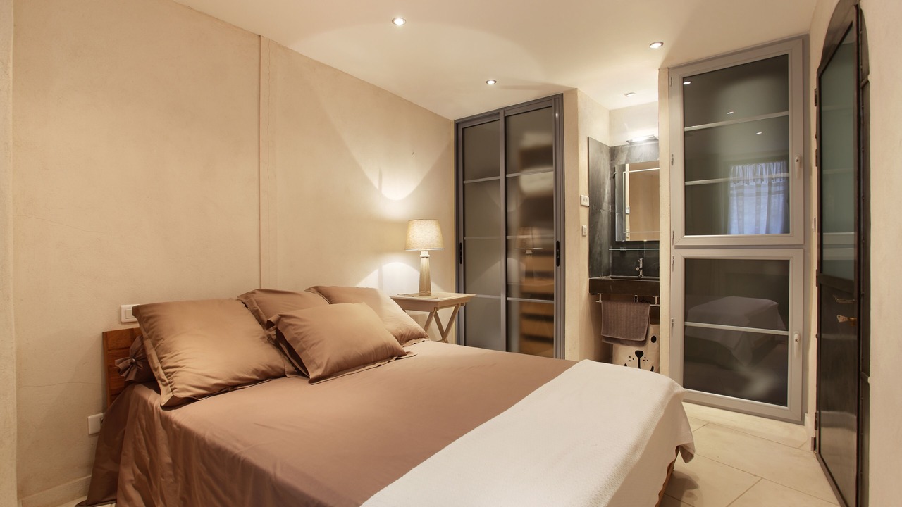 Photo of Bedroom in Saint-Cannat