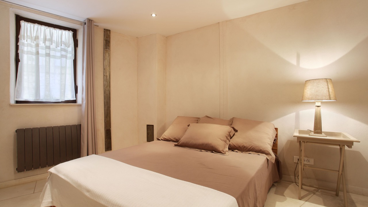 Photo of Bedroom in Saint-Cannat