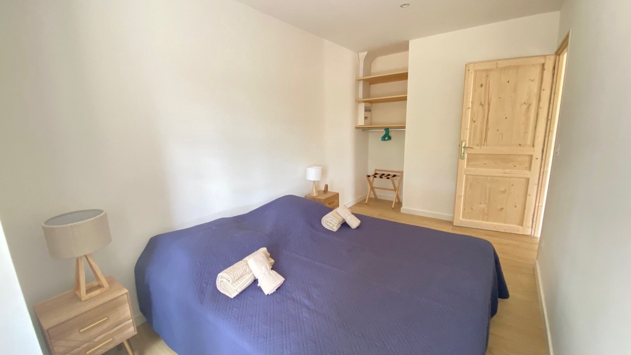 Photo of Bedroom in Saint-Michel-l'Observatoire