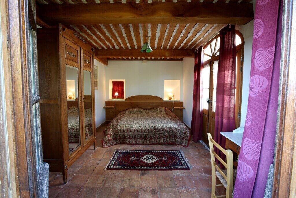 Photo of Bedroom in Gigondas