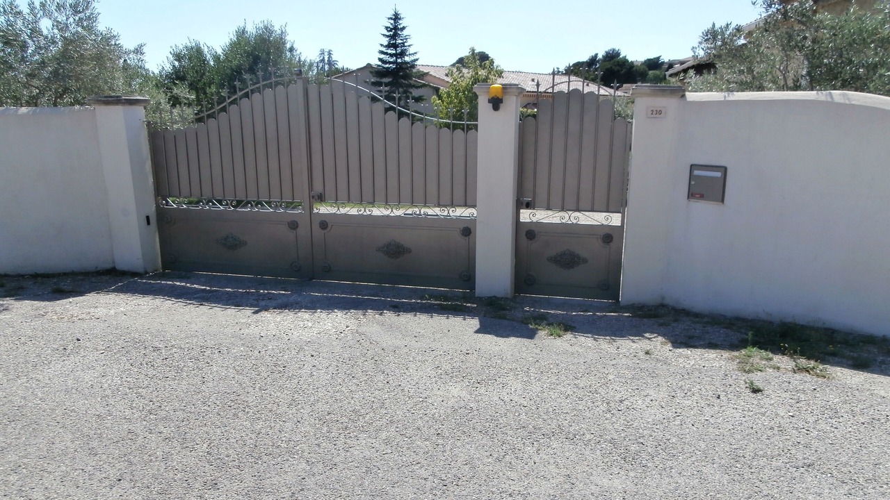 Photo of Outdoor in Caromb