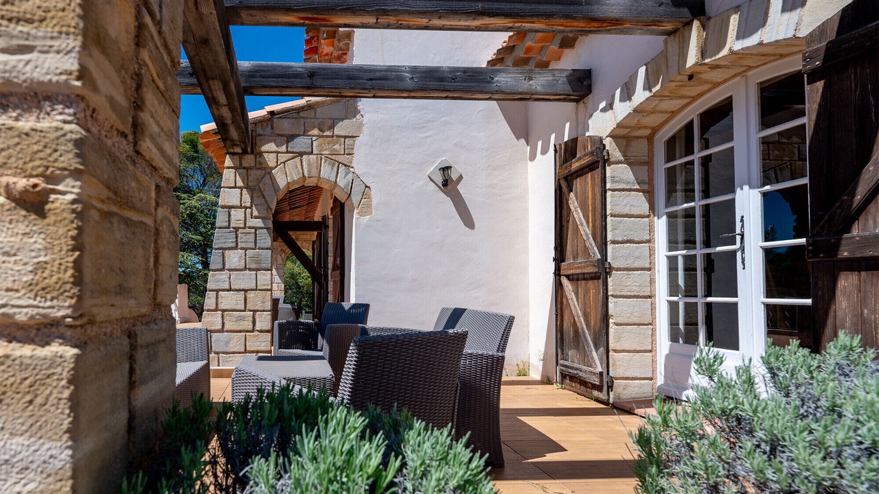 Photo of Patio Balcony in Tourtour