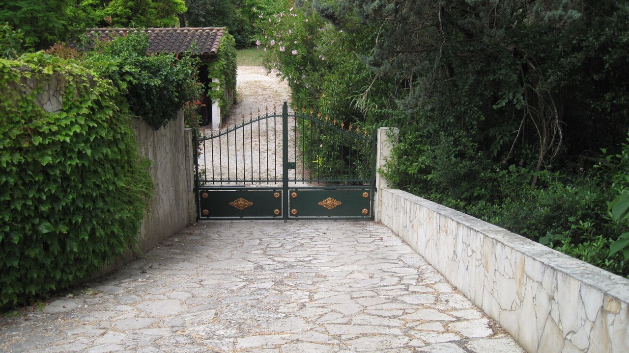 Photo of Outdoor in Cuers