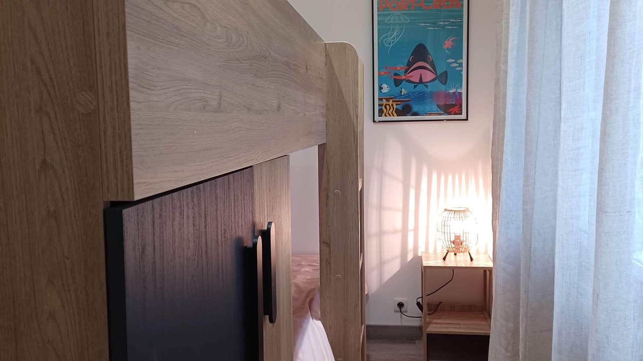 Photo of Bedroom in Cuers