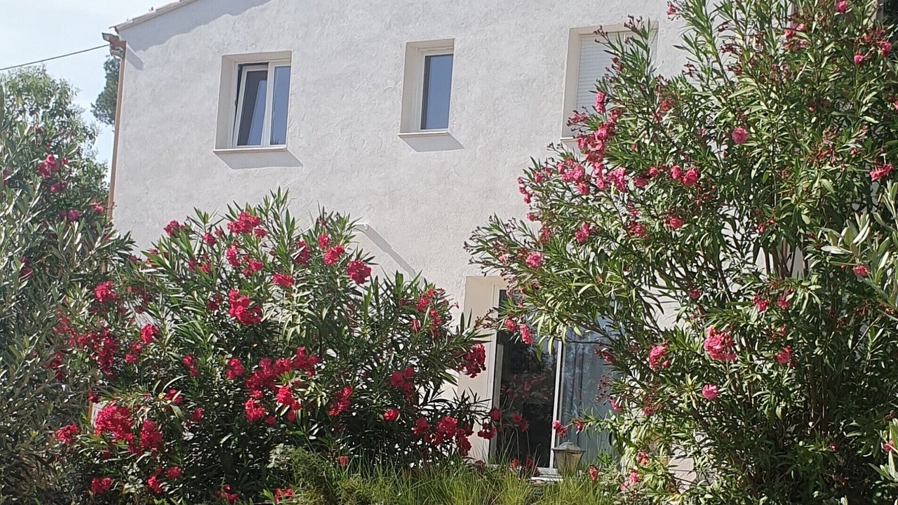 Photo of Outdoor in Cuers