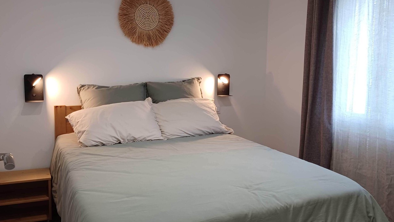 Photo of Bedroom in Cuers