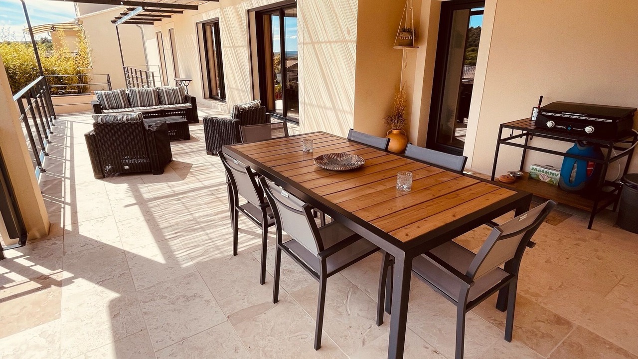 Photo of Outdoor in Lioux