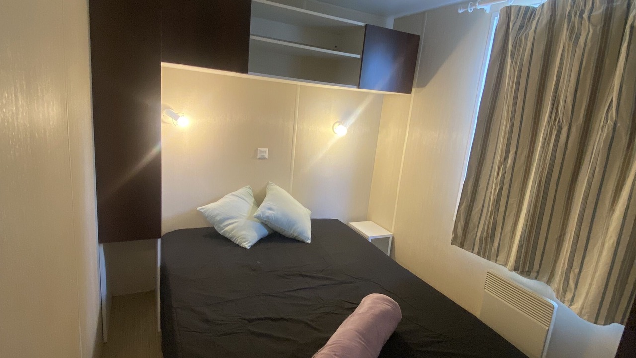 Photo of Bedroom in La Roque-d'Antheron