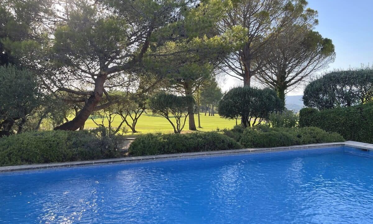 Photo of Outdoor in Pont Royal