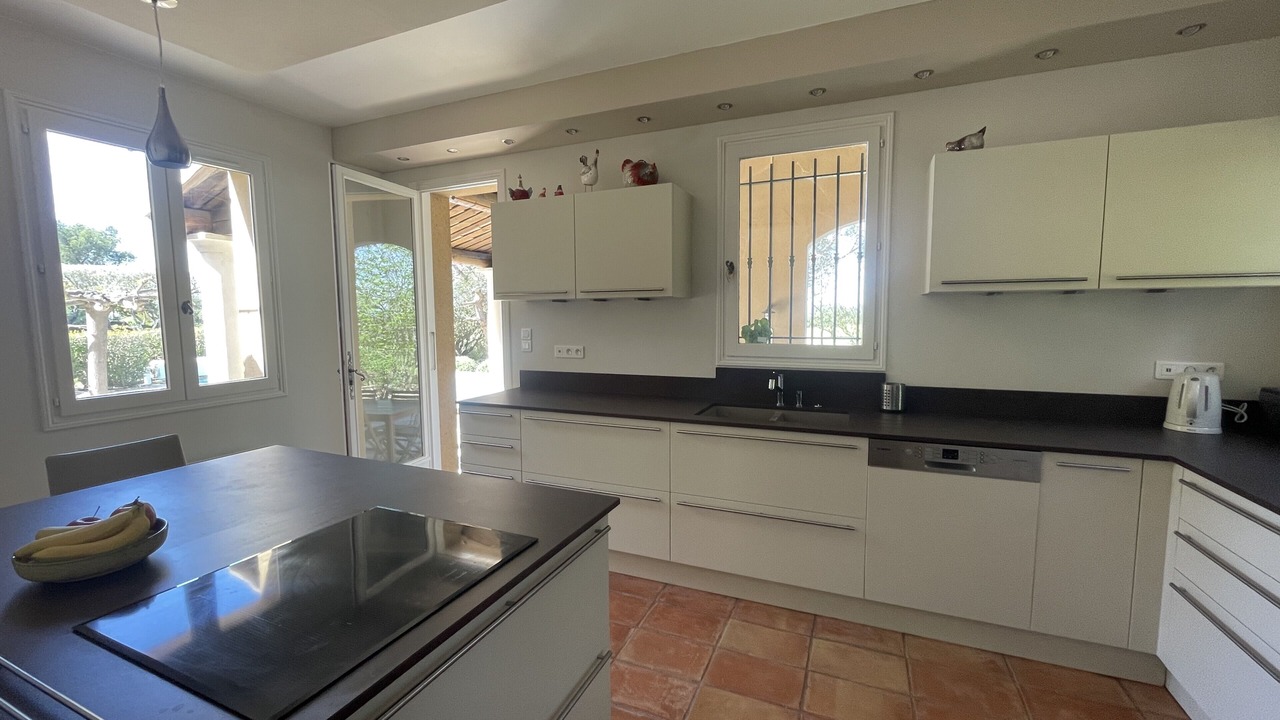 Photo of Kitchen in Pont Royal