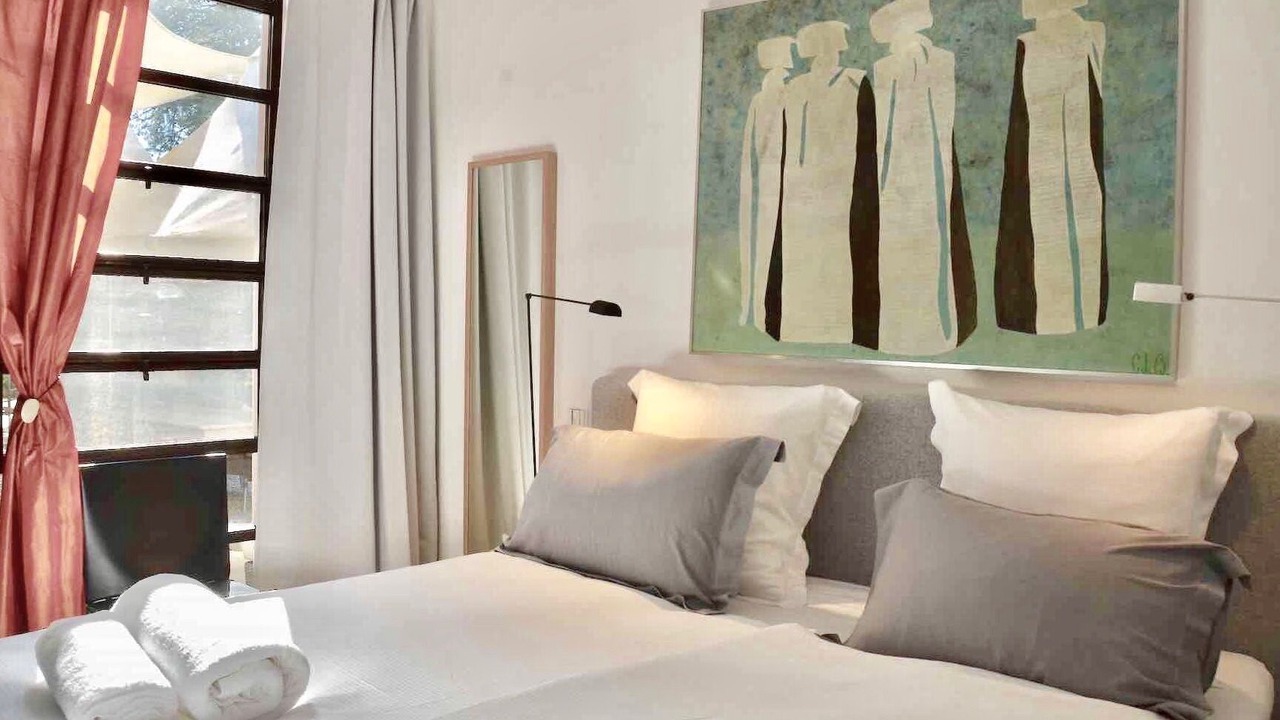Photo of Bedroom in Oppede