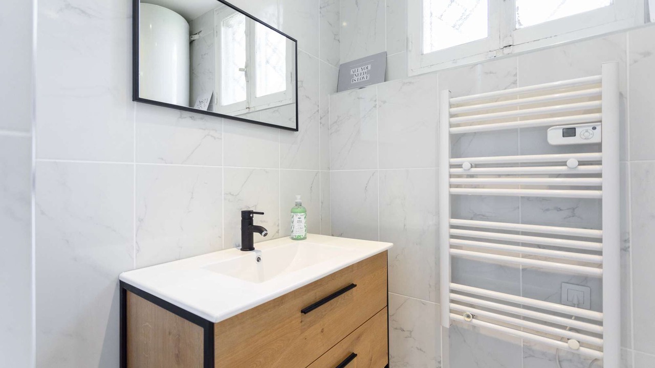 Photo of Bathroom in 4th Arrondissement