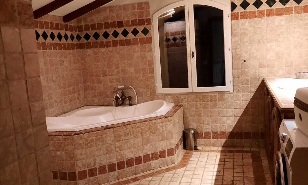 Photo of Bathroom in Buisson