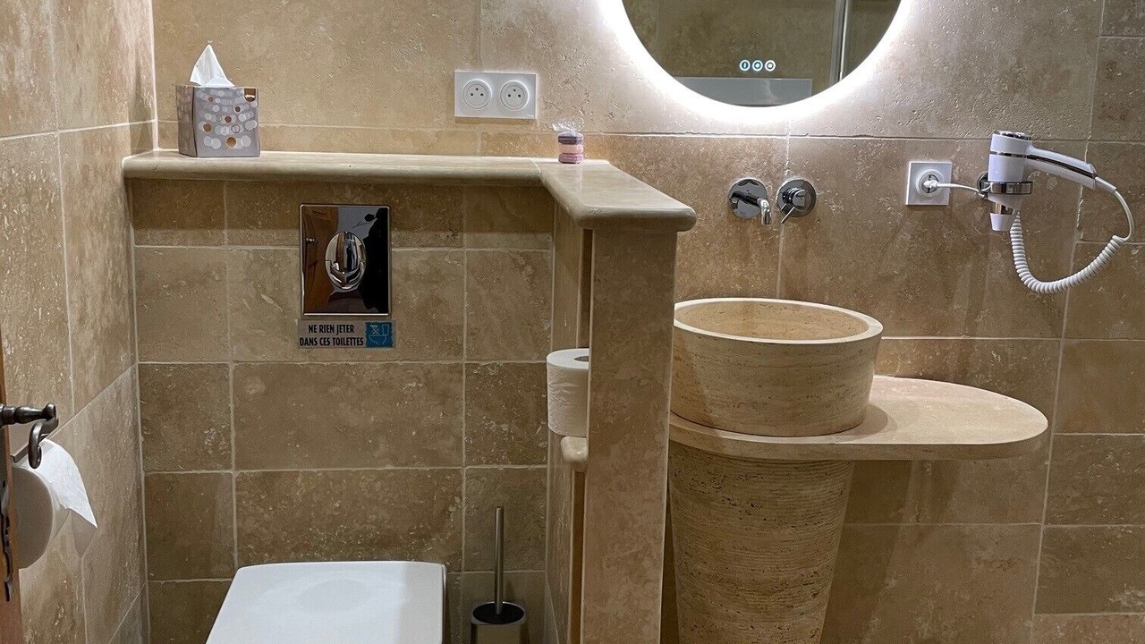 Photo of Bathroom in Buisson