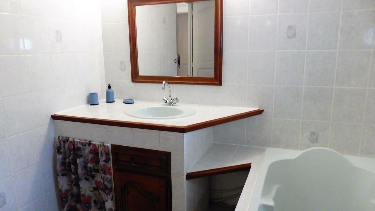 Photo of Bathroom in Niozelles