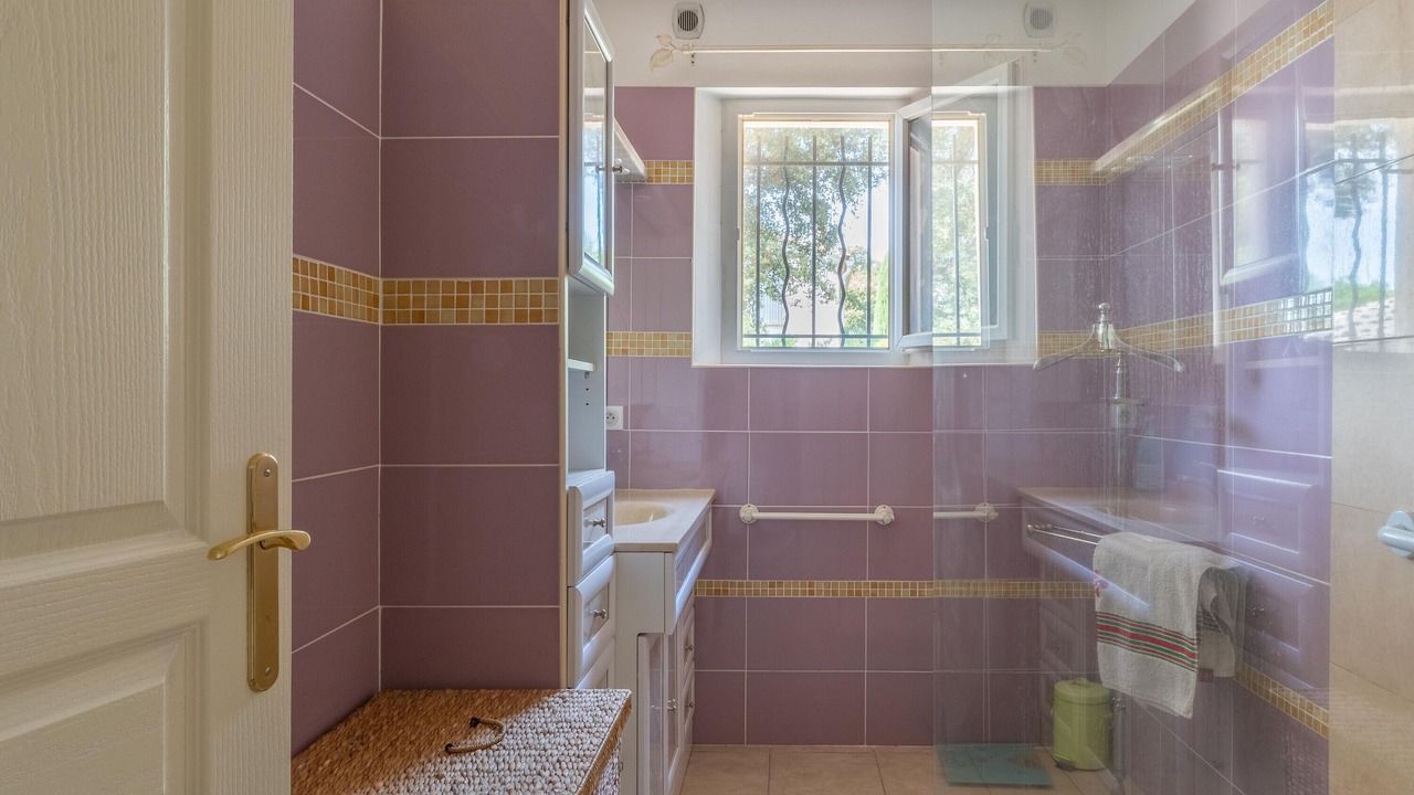 Photo of Bathroom in Venasque
