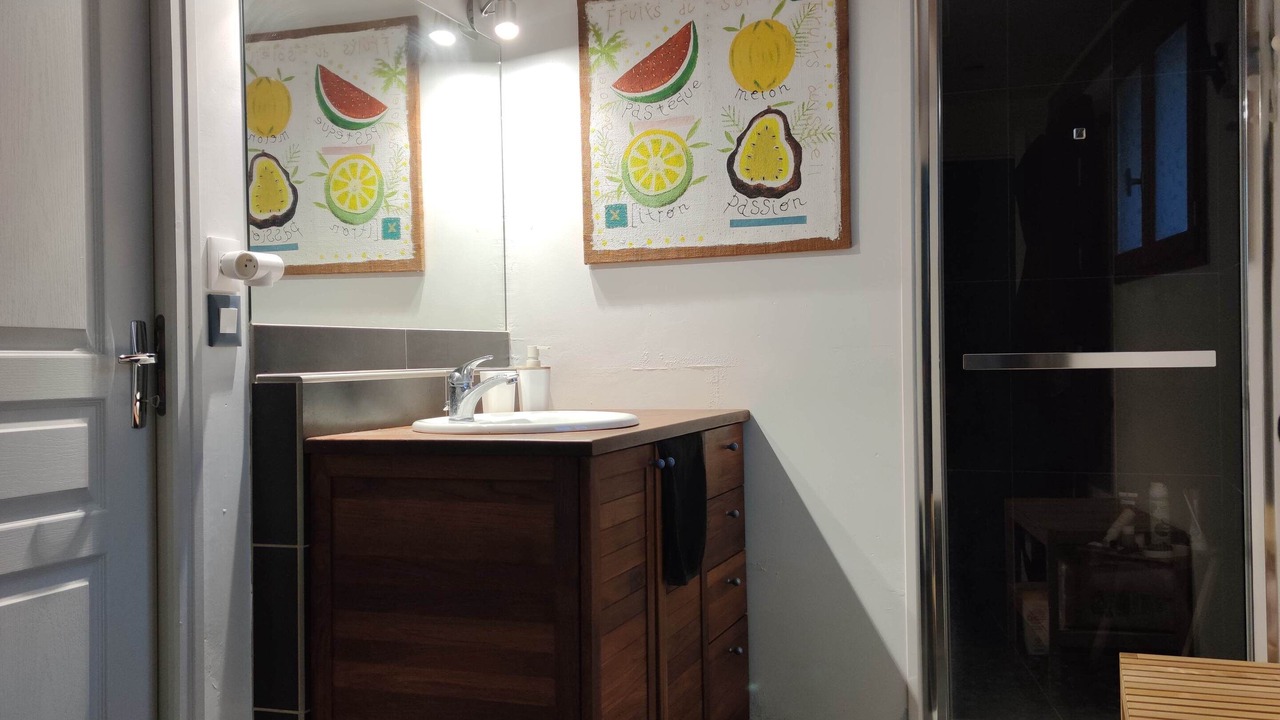 Photo of Bathroom in Peynier
