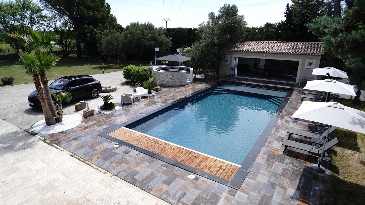 Photo of Outdoor in Orange