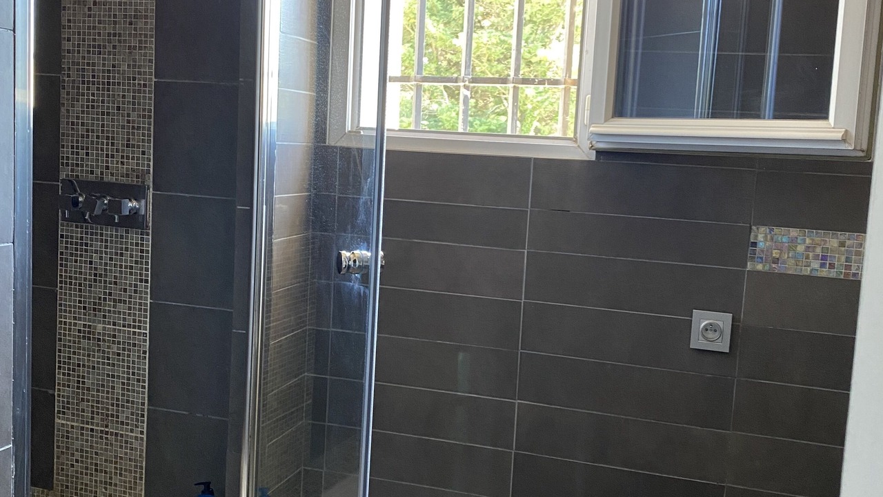 Photo of Bathroom in Entraigues-sur-la-Sorgue